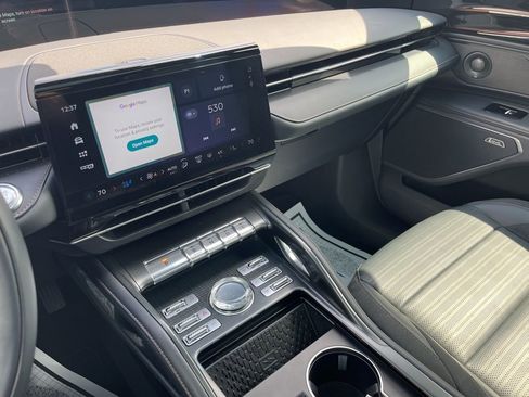 Used 2024 Lincoln Nautilus Reserve w/ Equipment Group 202A image 19