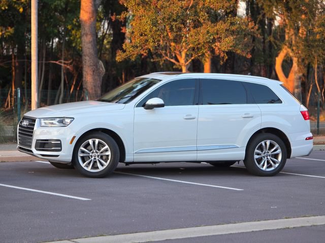 Used 2017 Audi Q7 3.0T Premium AWD/4WD image 24