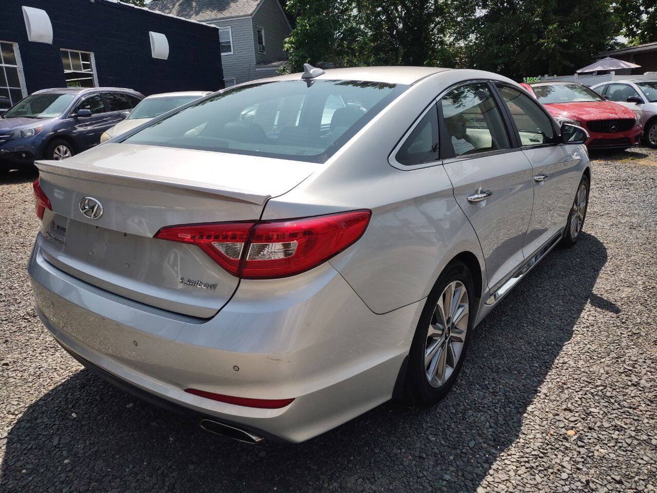 Used 2017 Hyundai Sonata Limited w/ Ultimate Package 04 FWD image 6