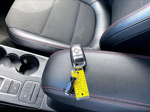 Certified 2025 Ford Escape ST-Line FWD image 11