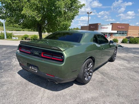 Used 2019 Dodge Challenger R/T RWD image 3