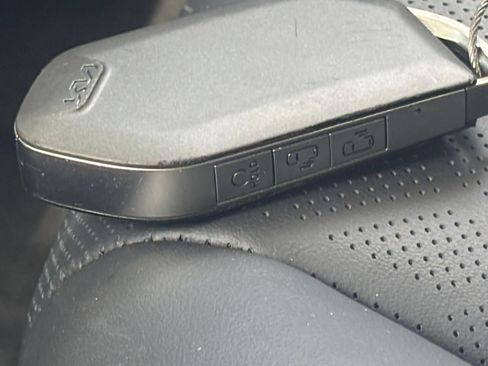 Used 2026 Kia Carnival FWD image 27