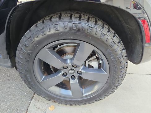 Used 2022 Land Rover Defender 110 X-Dynamic HSE image 36