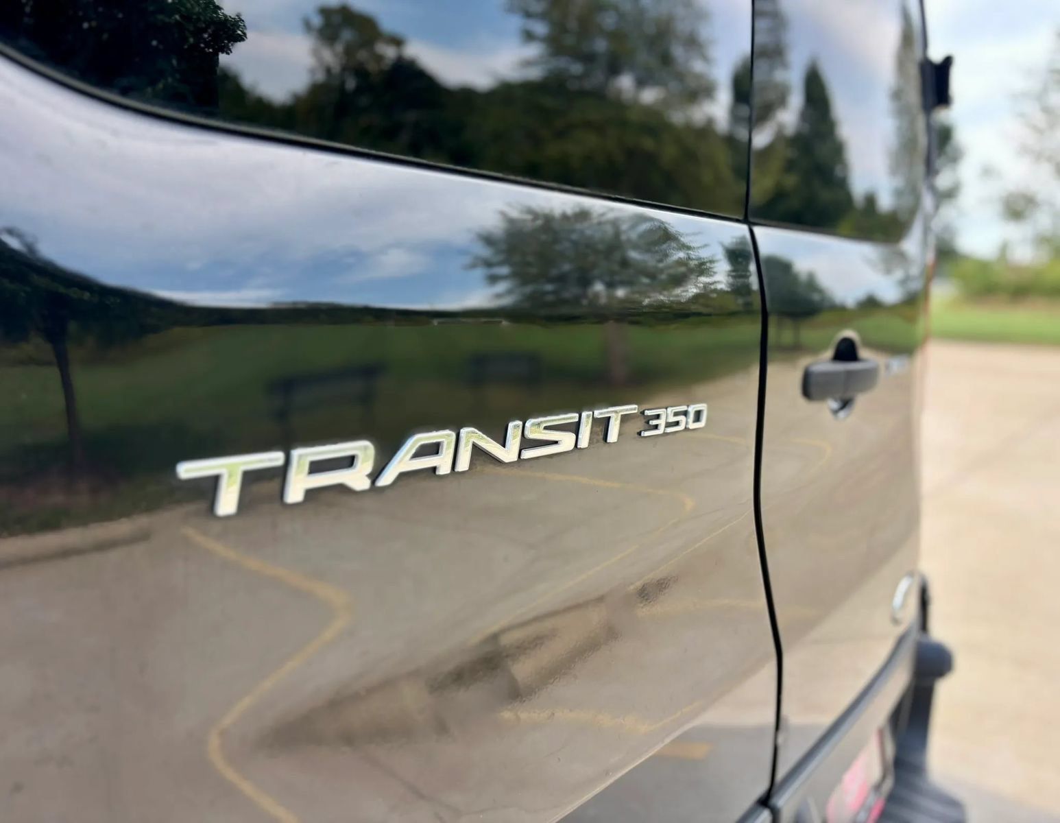 Used 2016 Ford Transit 350 XLT RWD image 11