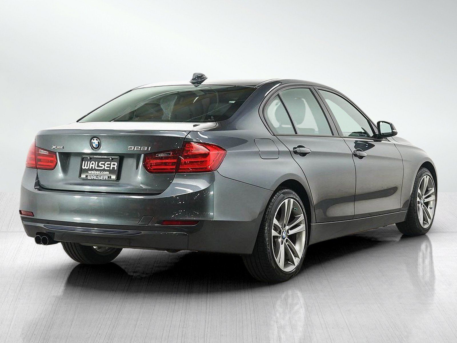 Used 2014 BMW 328i xDrive Sedan AWD/4WD image 5