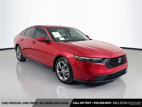 Used 2024 Honda Accord EX image 3