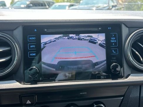 Used 2019 Toyota Tacoma TRD Sport AWD/4WD image 22