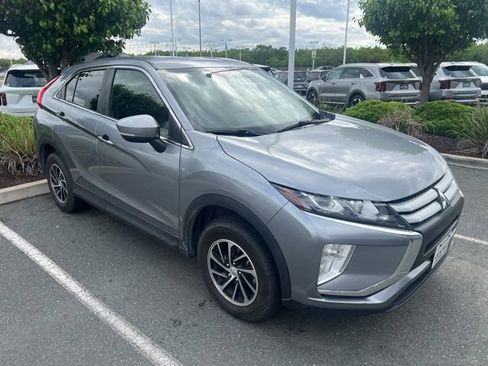 Used 2020 Mitsubishi Eclipse Cross ES image 3