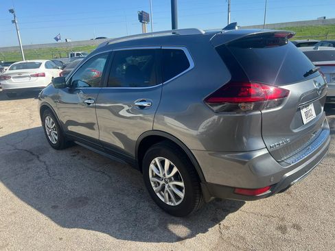 Used 2020 Nissan Rogue SV FWD image 9