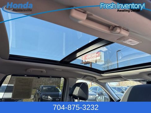 Used 2024 Acura MDX SH-AWD w/ Advance Package image 17