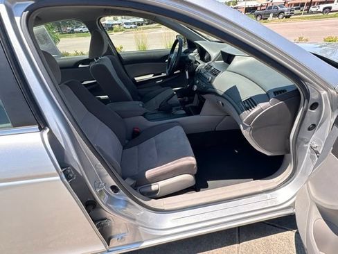 Used 2009 Honda Accord LX-P image 28