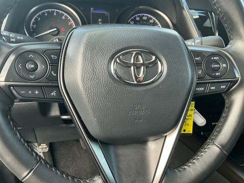 Used 2024 Toyota Camry SE image 31