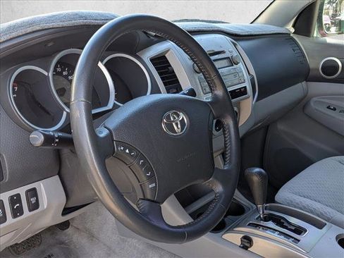 Used 2011 Toyota Tacoma 4x4 Double Cab image 9