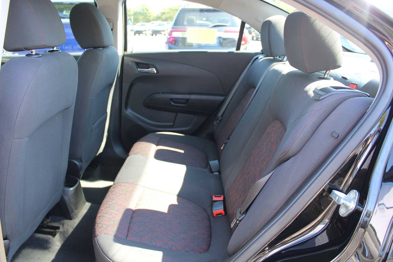 Used 2017 Chevrolet Sonic LT w/ Convenience Package FWD image 10