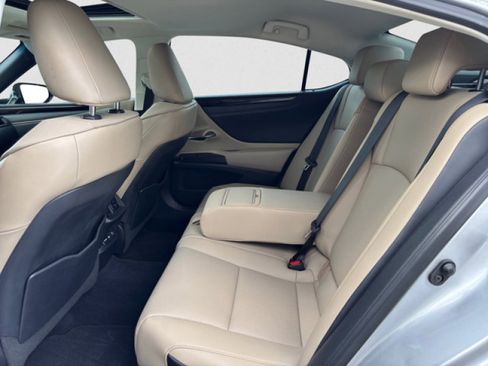 Used 2021 Lexus ES 350 w/ Premium Package image 18