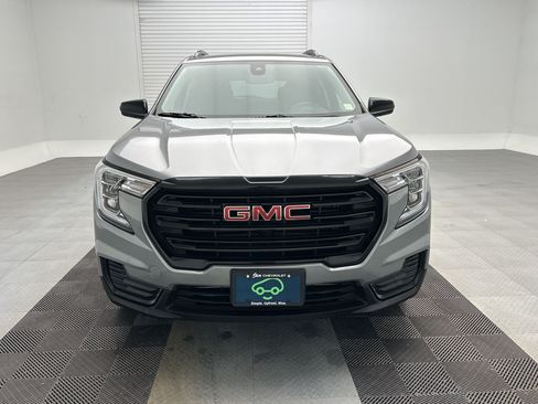 Certified 2024 GMC Terrain SLE w/ Driver Convenience Package AWD/4WD image 6