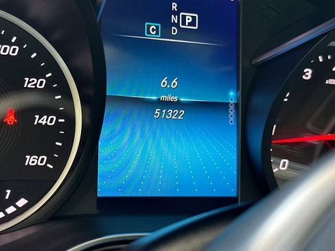 Used 2022 Mercedes-Benz GLC 300 4MATIC image 19