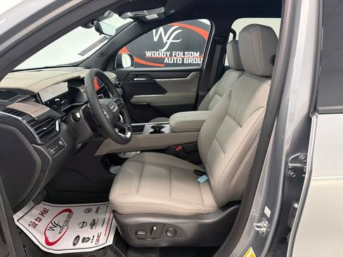 New 2026 GMC Acadia Elevation w/ Elevation Premium Package FWD image 9