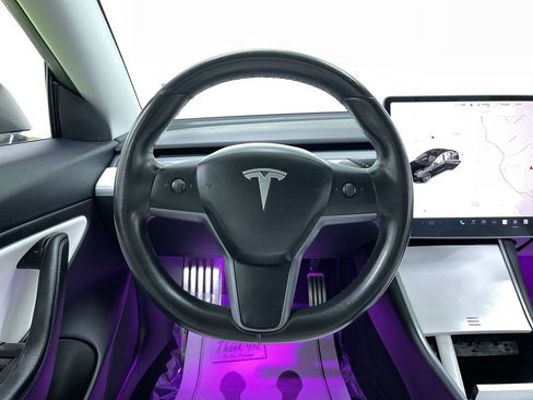 Used 2018 Tesla Model 3 Performance image 19