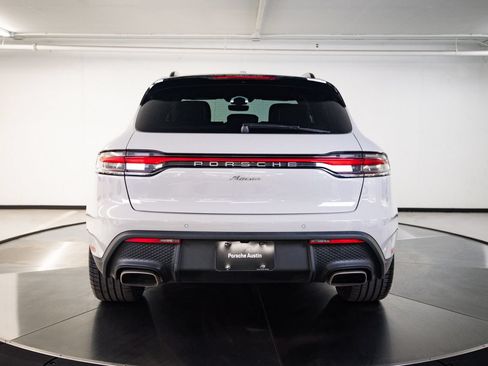 Certified 2023 Porsche Macan AWD/4WD image 6