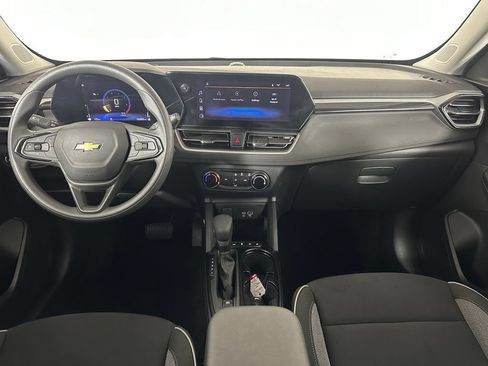 Used 2026 Chevrolet TrailBlazer LS w/ LS Convenience Package FWD image 10