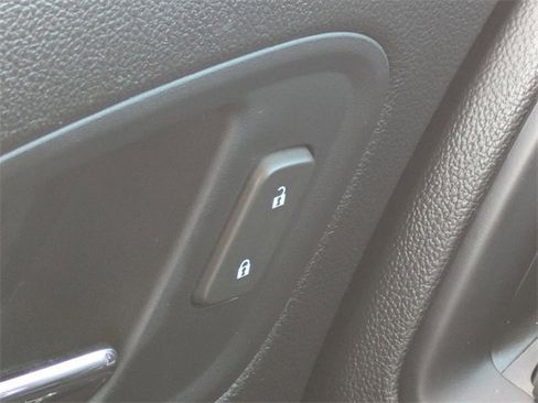 Used 2019 Chevrolet Colorado LT w/ Redline Special Edition image 24