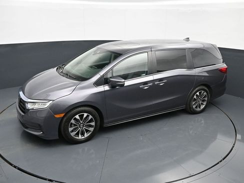 Used 2023 Honda Odyssey EX-L image 18