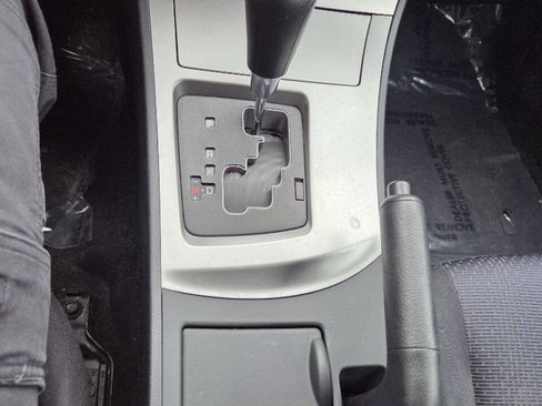 Used 2010 MAZDA MAZDA3 i Touring image 9