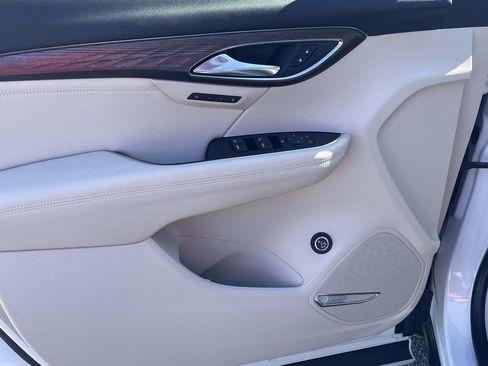 Used 2021 Buick Envision Avenir w/ Technology Package II image 14