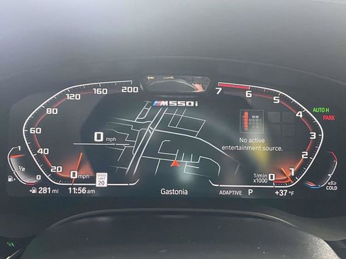 Used 2022 BMW M550i xDrive image 27