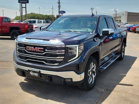 Used 2024 GMC Sierra 1500 SLT image 1