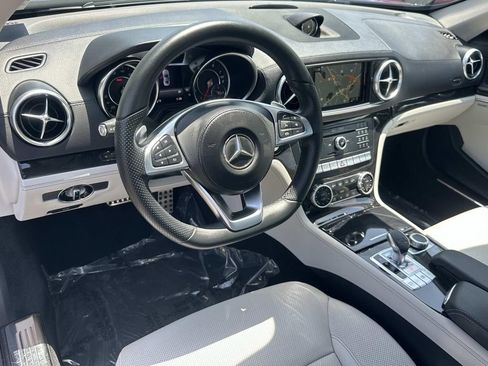 Used 2020 Mercedes-Benz SL 550 image 17