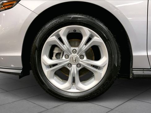 Used 2024 Honda Accord LX image 11