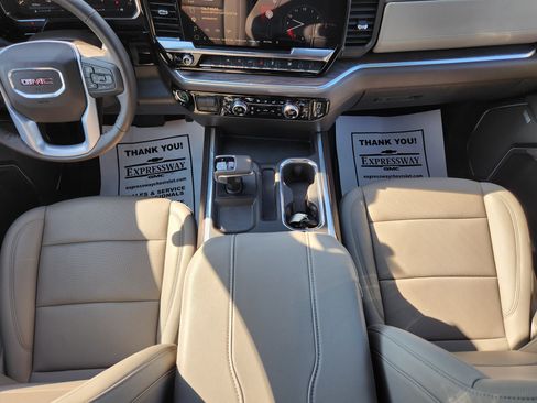 Used 2026 GMC Sierra 1500 SLT w/ SLT Premium Package AWD/4WD image 18