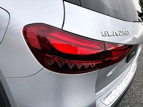 Certified 2025 Mercedes-Benz GLA 250 4MATIC image 26