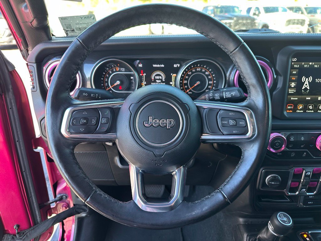 Used 2022 Jeep Wrangler Unlimited Sahara AWD/4WD image 32