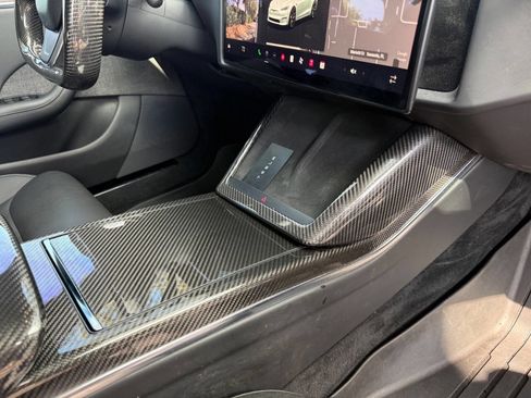 Used 2021 Tesla Model S Plaid image 13