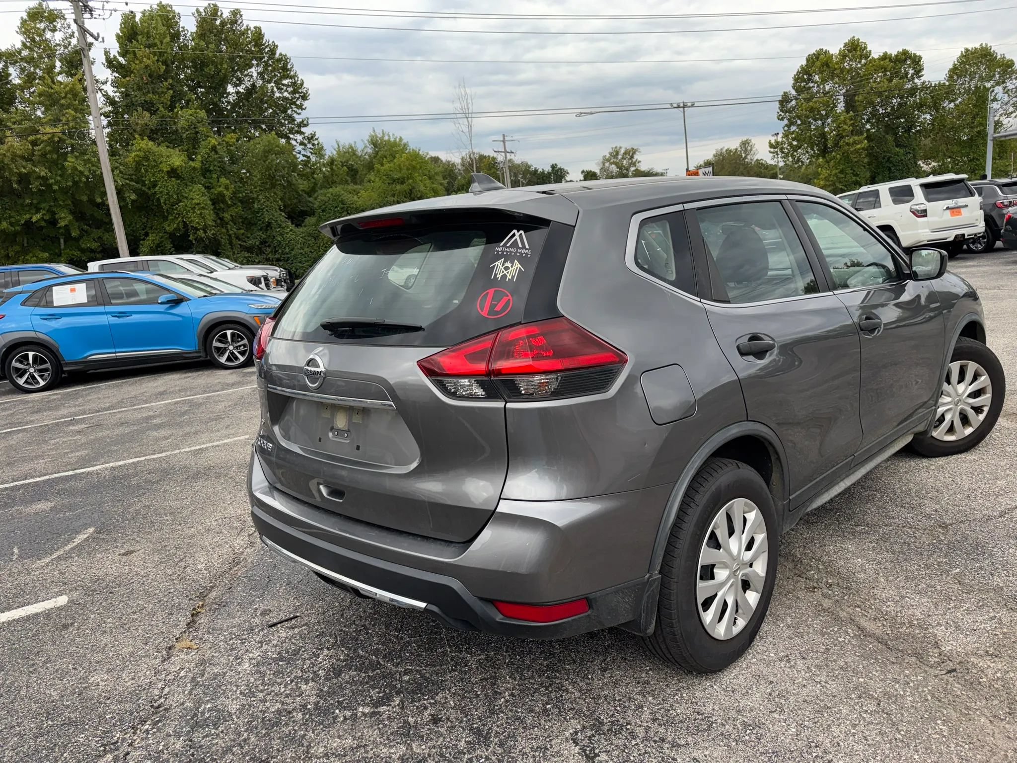 Used 2020 Nissan Rogue S FWD image 7
