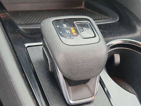 Used 2023 Nissan Rogue S AWD/4WD image 14
