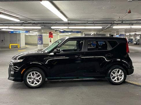 Used 2020 Kia Soul S image 28