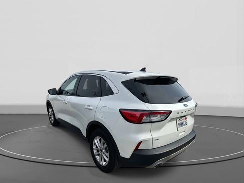 Used 2022 Ford Escape SE image 7