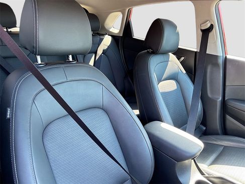 Used 2019 Hyundai Kona Limited image 26