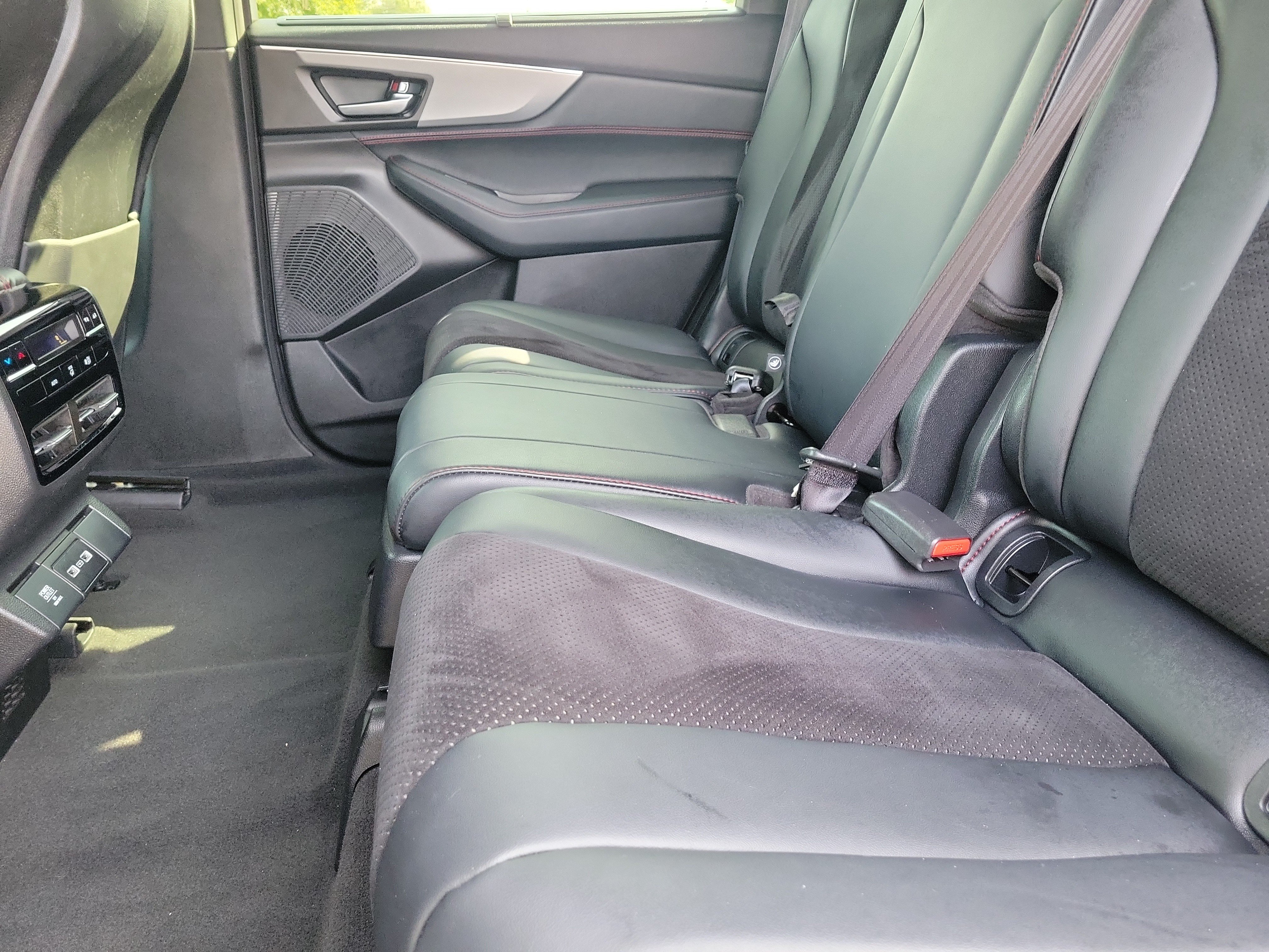 Used 2022 Acura MDX A-Spec AWD/4WD image 14