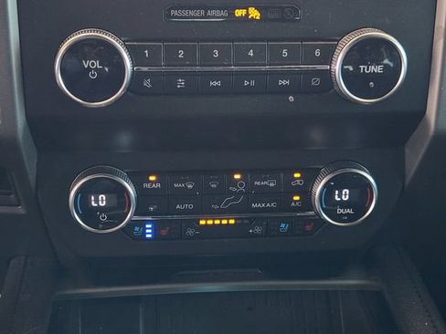 Used 2019 Ford Expedition XLT w/ Equipment Group 202A RWD image 17