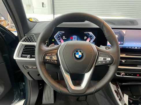 Used 2026 BMW X5 xDrive50e w/ Executive Package image 11