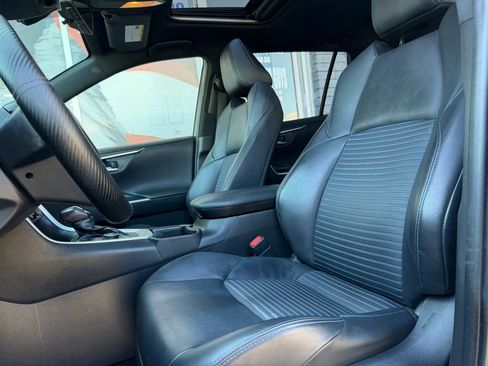 Used 2019 Toyota RAV4 XSE w/ XSE Weather Package image 10