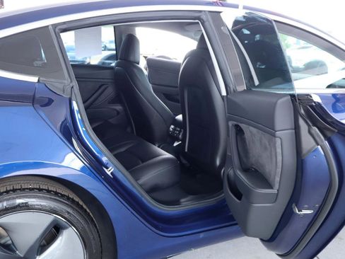 Used 2018 Tesla Model 3 Mid Range RWD image 32