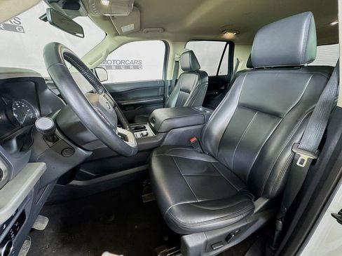 Used 2024 Ford Expedition XLT image 21