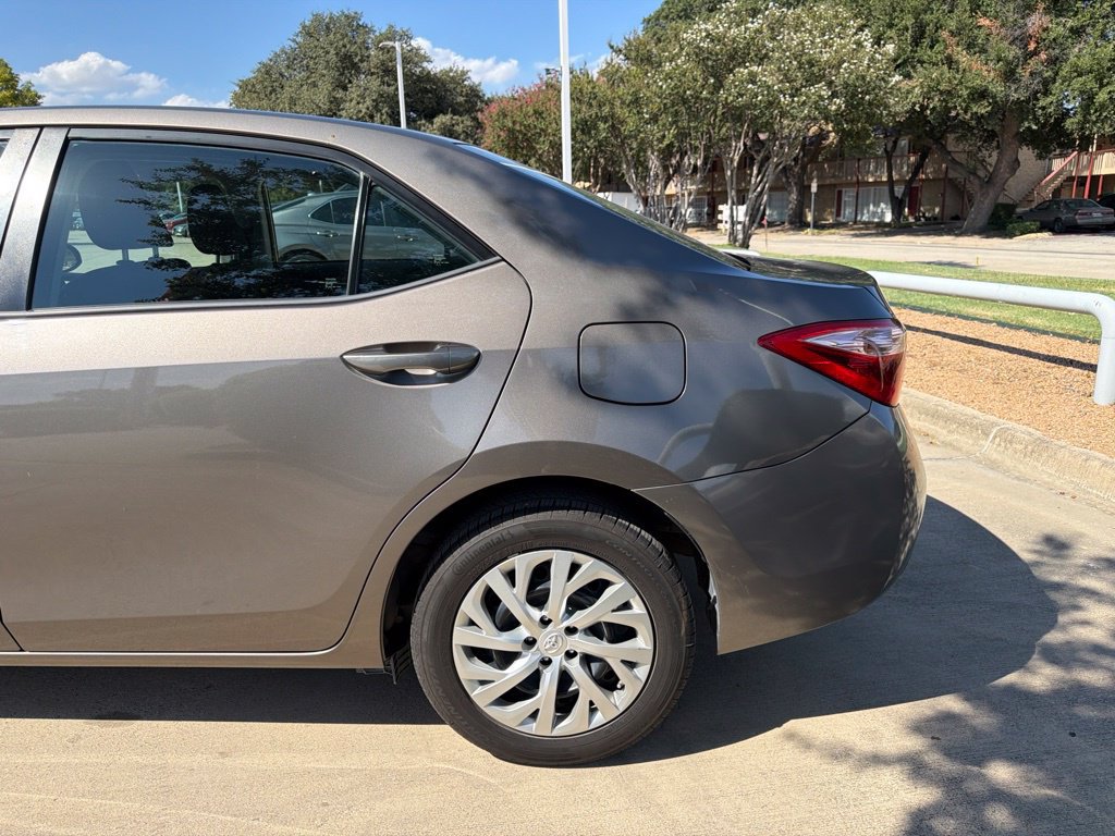 Used 2019 Toyota Corolla LE FWD image 8