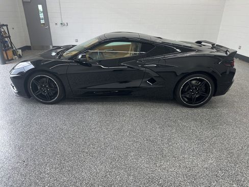 Used 2022 Chevrolet Corvette Stingray Premium Cpe w/ Z51 Performance Package RWD image 6